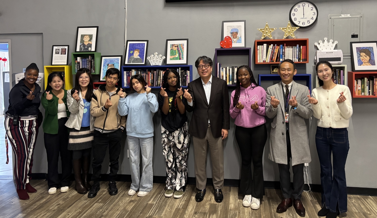 For the first time, the San Diego Unified School District has opened a Korean language class.
